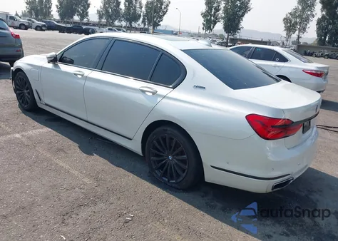 2017 BMW 740E xDrive Iperformance из США, поврежденный, VIN WBA7J2C3XHG497961